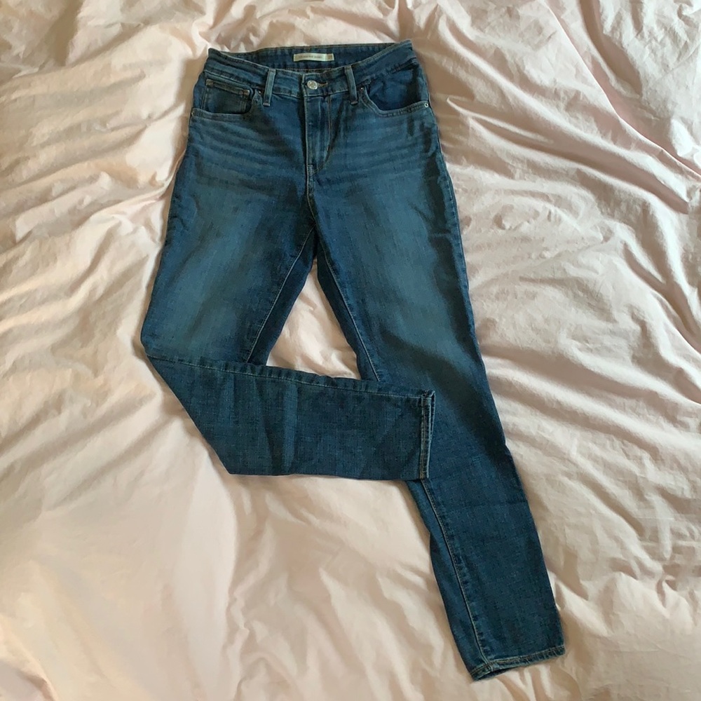 Levi’s 721 High Rise Skinny Jeans 27